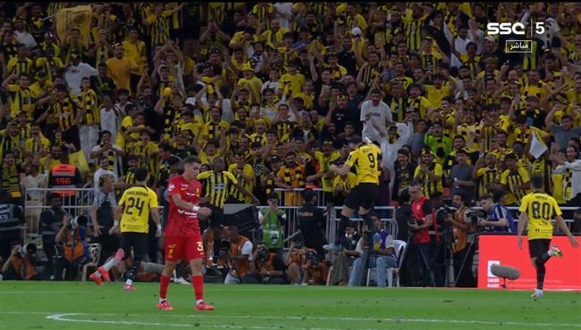 هدف كريم بنزيما الثاني في مرمي القادسية بكأس خادم الحرمين الشريفين