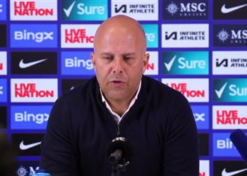 سلوت بدلاء ليفربول يستحقون المشاركة ولم يتوقع الجميع تجديد محمد صلاح وفان دايك