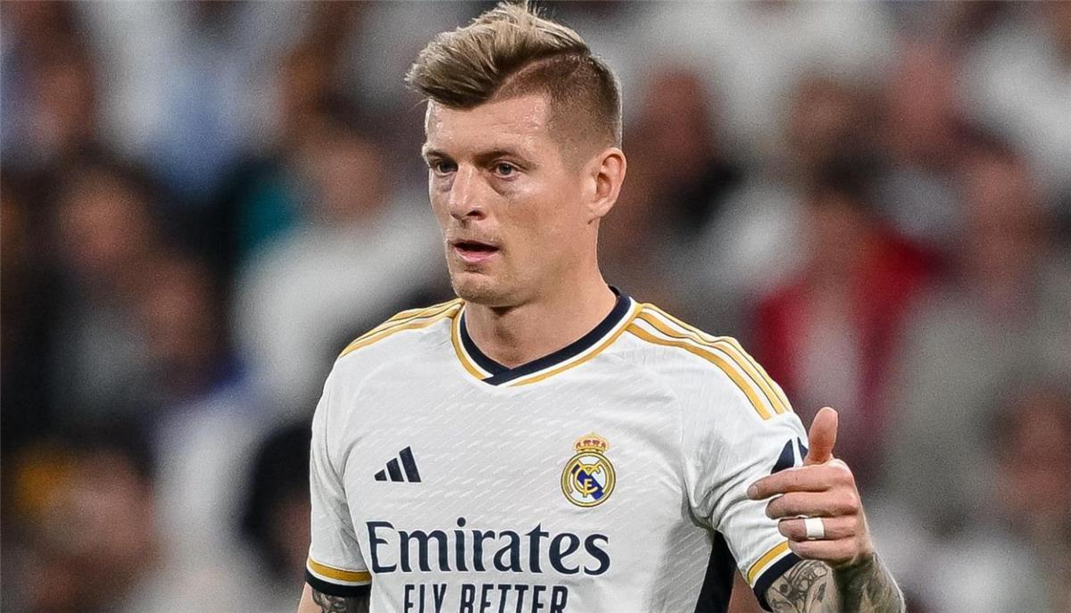 العالمي : كروس يوضح أهم لاعب في برشلونة.. ويصرح: عانيت أمامه ويتخطى المنافسين 59 مرة