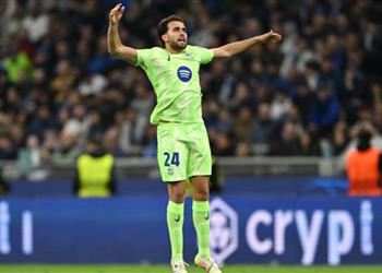 فيديو تسديدة على الطائر إريك جارسيا يسجل هدف برشلونة الأول أمام إنتر ميلان