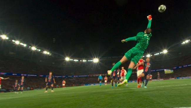 تصدي دوناروما الرائع يحرم ساكا من تسجيل هدف في مرمي باريس سان جيرمان