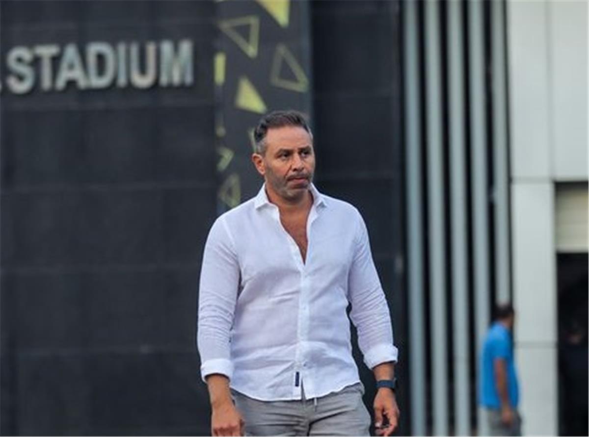 العالمي : حازم إمام يدافع عن ميدو ويصرح: نريد تطبيق تجربة برشلونة في الزمالك