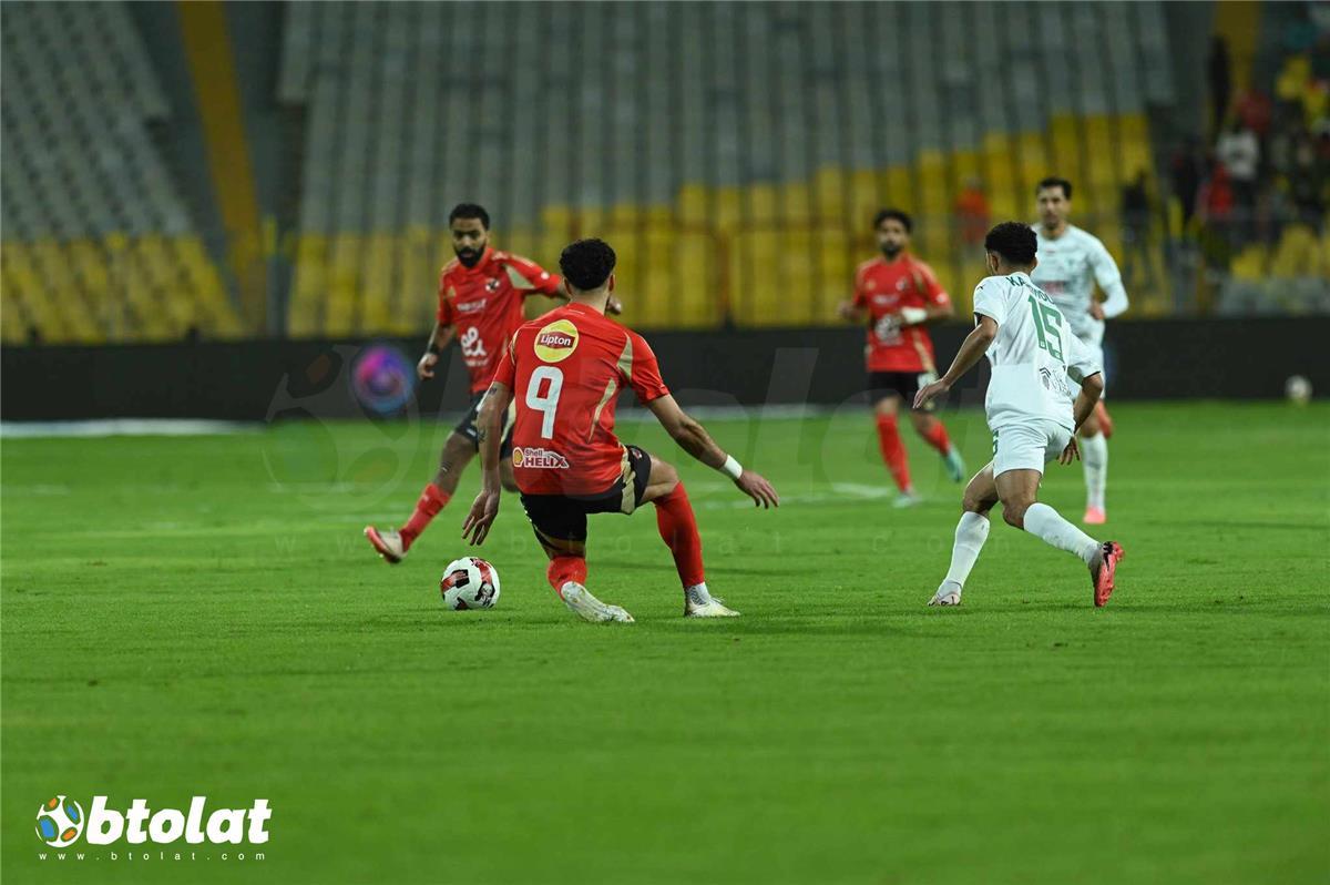 العالمي : لاعب المصري السابق: مواجهة الأهلي متكافئة.. وعلي ماهر أنسب من بو جلبان 