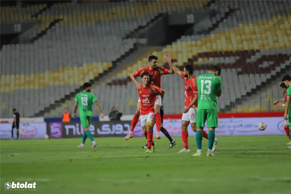 الحلم نيوز : إمام عاشور يسجل هدف الأهلي الرابع وفخر الدين يقلص الفارق لـ المصري