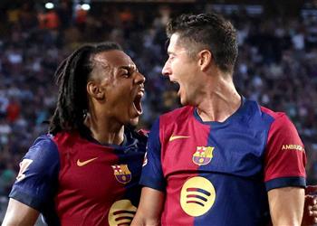 ليست صحافة كوندي يوضح حقيقة اعتراضه على مشاركة ليفاندوفسكي أمام إنتر ميلان