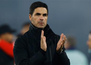 لم يتجاوز الأمر أرتيتا يعارض مشاركة لاعب باريس سان جيرمان أمام آرسنال كان يجب طرده