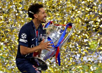 ماركينيوس عانينا 12 عام ا في باريس سان جيرمان واللقب عاد أخير ا إلى المنزل