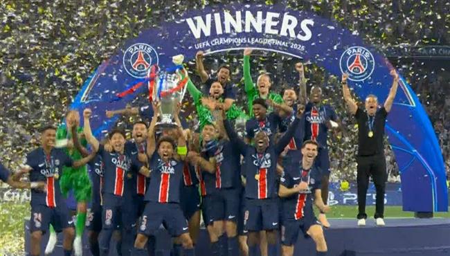 مراسم تتويج باريس سان جيرمان بطلا لدوري ابطال اوروبا