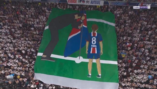 لقطة رائعه جماهير باريس سان جيرمان لم تنس أبنت أنريكي بعد التتويج بدوري ابطال اوروبا