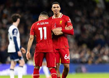 إيكو ترجح كفة محمد صلاح لخلافة أرنولد في ليفربول