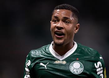 منافس الأهلي قائمة بالميراس في كأس العالم للأندية 2025 موقف فيتور روكي