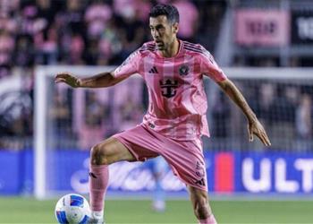 بوسكيتس سعيد بمواجهة الأهلي الأكثر تتويج ا في إفريقيا وميسي لاعب ممتع