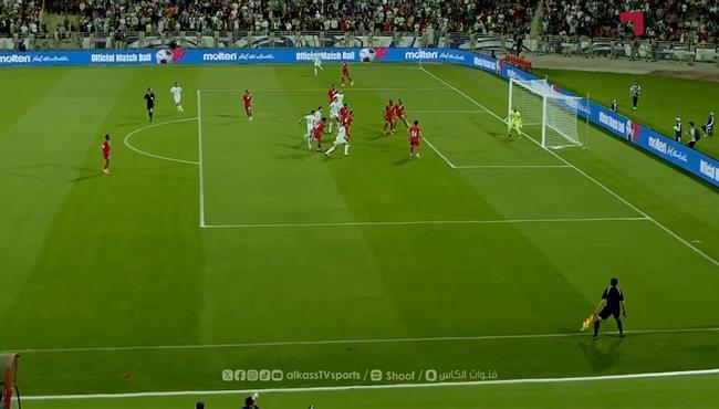 العارضة تحرم فلسطين من تسجيل هدف امام عمان في تصفيات كأس العالم