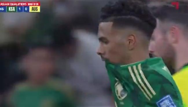 مصعب الجوير يهدر هدف محقق امام استراليا بتصفيات كأس العالم