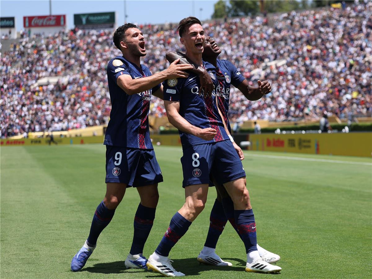 نيوز برو : فيديو | باريس سان جيرمان يهين أتلتيكو مدريد برباعية نظيفة في كأس العالم للأندية