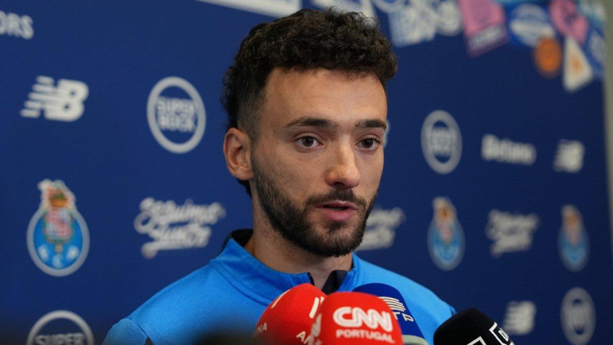 نيوز برو : مجموعة الأهلي | لاعب بورتو بعد التعادل مع بالميراس: علينا أن نكون أكثر وعيًا أمام ميسي