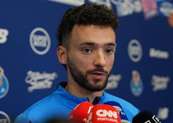 مجموعة الأهلي لاعب بورتو بعد التعادل مع بالميراس علينا أن نكون أكثر وعي ا أمام ميسي