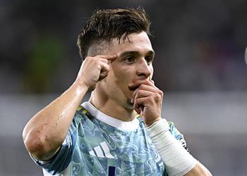 فيديو بين قدمي رامي ربيعة كونسيساو يسجل هدف يوفنتوس الخامس أمام العين