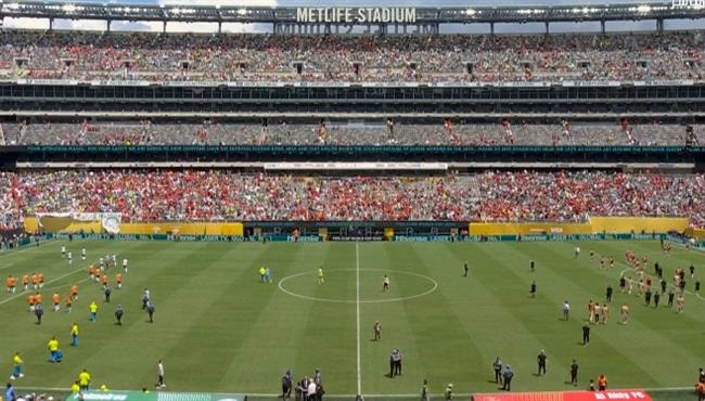 لحظة توقف مباراة الاهلي وبالميراس ومغادرة الجماهير في كأس العالم للاندية