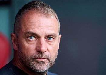 فليك من أشد المعجبين برشلونة يتخذ خطوة مفاجئة نحو صفقة مجانية من الدوري الإنجليزي