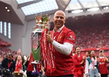 ليفربول يضع الرتوش الأخيرة على صفقة خليفة روبرتسون