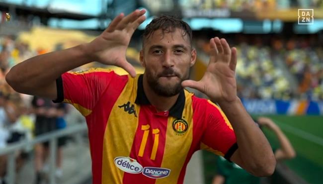 هدف يوسف البلايلي في مرمي لوس انجلوس واحتفاله مع الجماهير بطريقة خاصة