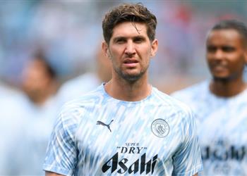 ستونز يتحدث عن اللحظات المظلمة ويحسم مستقبله مع مانشستر سيتي