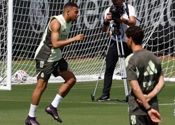 ماركا تكشف تطورات حالة مبابي وموقفه من مباراة ريال مدريد وسالزبورج