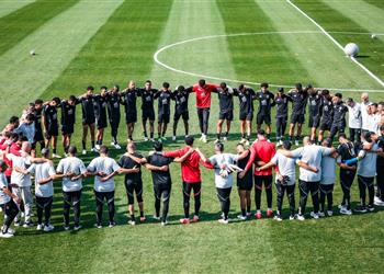 لاعب الأهلي يغادر مباراة بورتو في كأس العالم للأندية مصاب ا