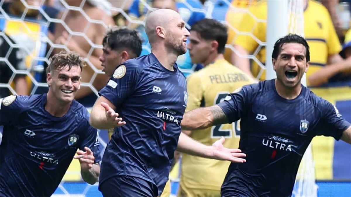 في الكورة : مدرس بدرجة لاعب كرة.. كريستيان جراي بعد تسجيله هدف أوكلاند سيتي أمام بوكا جونيورز: لحظة سريالية