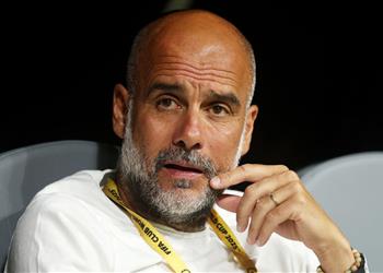 فيديو لاعب مانشستر سيتي بـ العكاز قبل مباراة يوفنتوس الحاسمة في كأس العالم للأندية