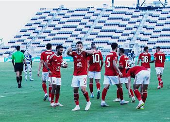 بعثة الأهلي تصل القاهرة بعد توديع كأس العالم للأندية