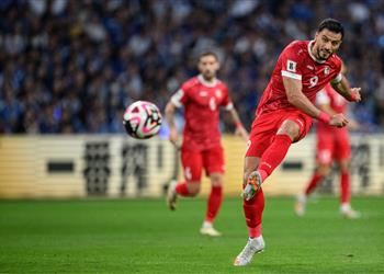 عمر السومة يوضح موقفه من الاستمرار مع الوداد بعد كأس العالم للأندية