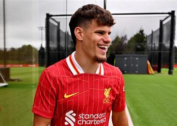 كيركيز لاعب ليفربول سيرشدني ومكالمة سلوت سهلت انتقالي