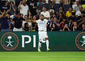 فيديو لوب سالم الدوسري يسجل هدف الهلال الأول أمام باتشوكا