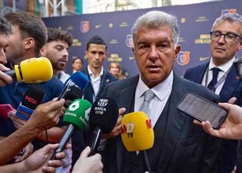 لابورتا يتحدى أتليتك بلباو لن نتراجع عن التعاقد مع ويليامز وهذه تطورات تجديد عقد دي يونج