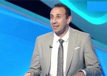 طارق السعيد يتغزل في ثنائي الأهلي ويلوم اللاعبين على الأنانية