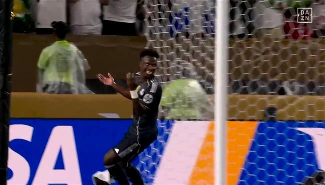 حارس سالزبورج يحرم فينيسيوس من تسجيل هدف لريال مدريد