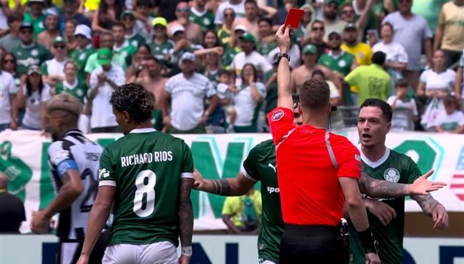 طرد لاعب بالميراس امام بوتافوجو في كأس العالم للأندية