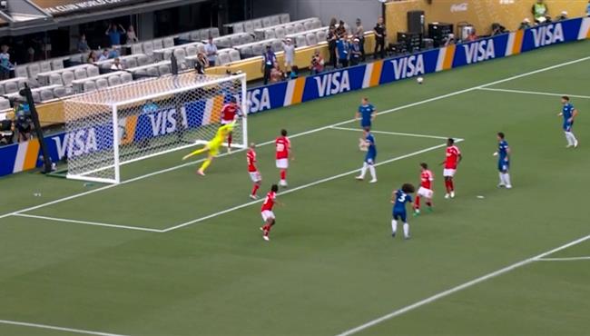 انقاذ لاعب بنفيكا الرائع من علي خط المرمي امام تشيلسي في كأس العالم للاندية