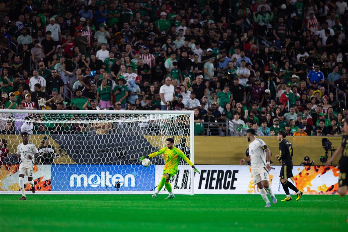 شبكة الحلم : بنيران صديقة.. السعودية تودع كأس الكونكاكاف الذهبية أمام المكسيك (فيديو)