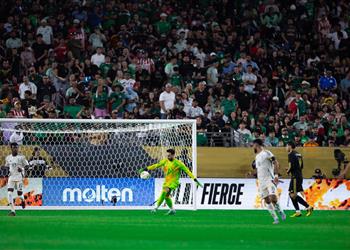 بنيران صديقة السعودية تودع كأس الكونكاكاف الذهبية أمام المكسيك فيديو