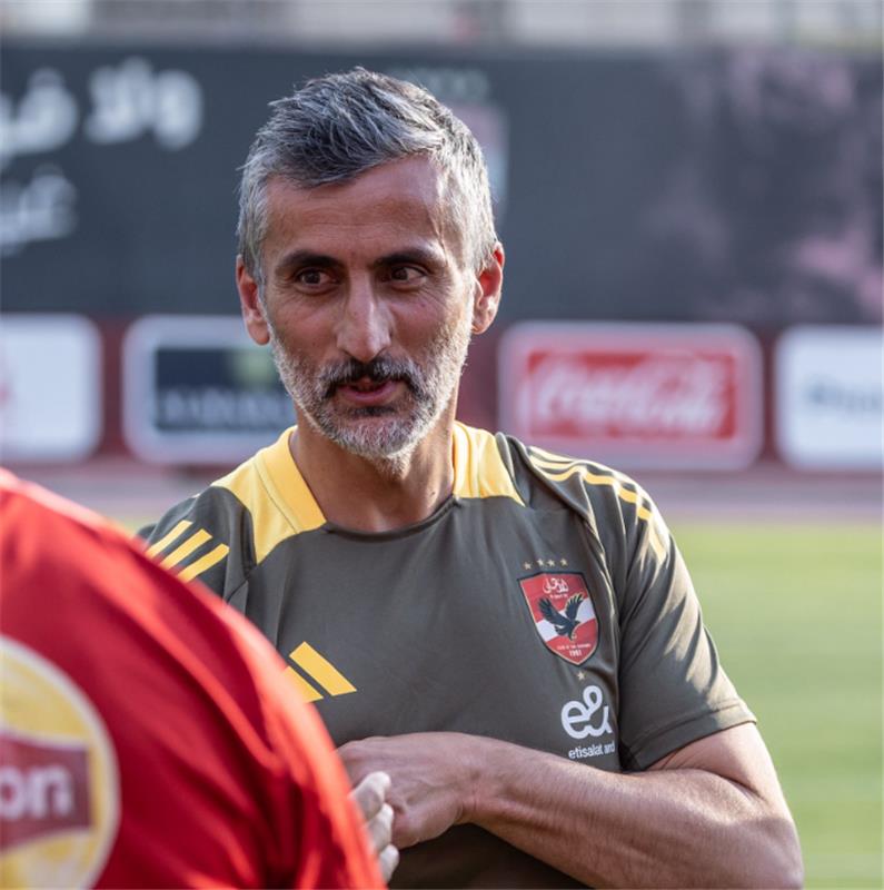 في الكورة : ريبييرو: لا يوجد لاعبًا في الأهلي مكانه ثابت.. ولا يصح أن أطلب هذا الأمر من أورلاندو