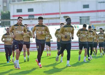 قبل لقاء بيراميدز تفاصيل جلسة ثلاثي مجلس الزمالك مع اللاعبين