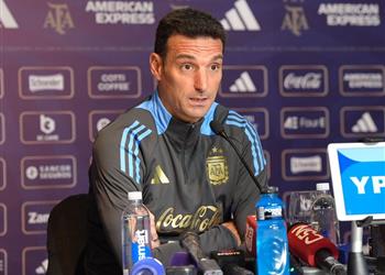سكالوني يكشف عن موقف ميسي من مباراة الأرجنتين وتشيلي