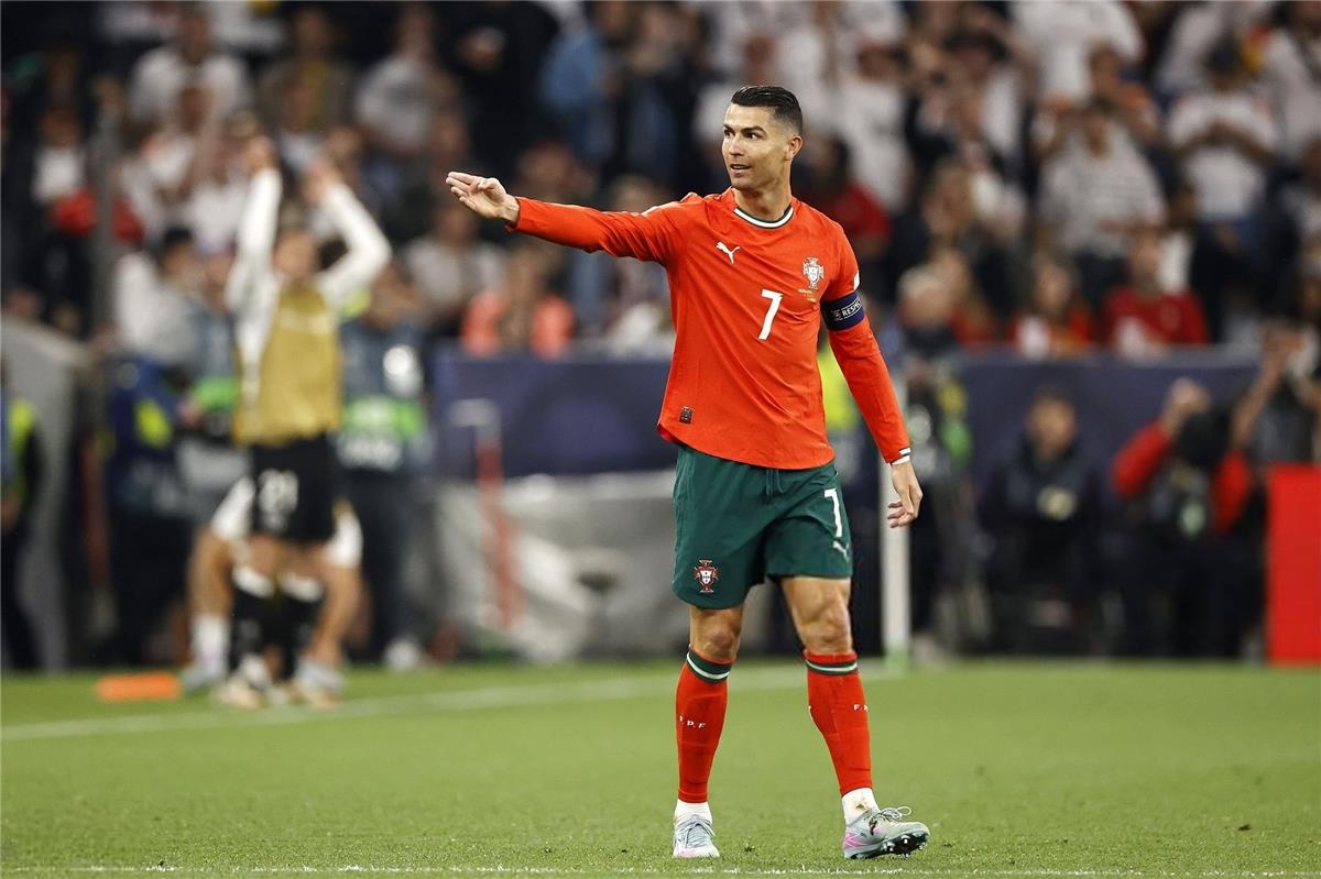 الحلم نيوز : فيديو | كريستيانو رونالدو يسجل هدف البرتغال الثاني أمام ألمانيا في دوري الأمم الأوروبية