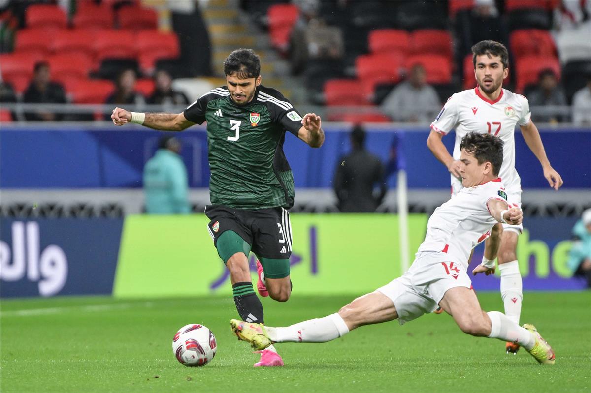 الحلم نيوز : منتخب الإمارات يسقط في فخ التعادل أمام أوزبكستان بـ تصفيات كأس العالم