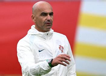 مدرب البرتغال ما يفعله لاعب برشلونة مفاجأة ولا نشاهده كثير ا في كرة القدم