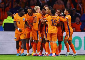تشكيل هولندا أمام فنلندا في تصفيات كأس العالم فان دايك يقود الدفاع
