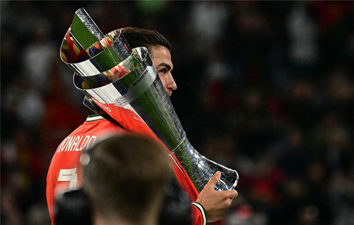 شبكة الحلم : مستعد لكسر ساقي.. أول تعليق لـ رونالدو بعد تتويج البرتغال بدوري الأمم الأوروبية